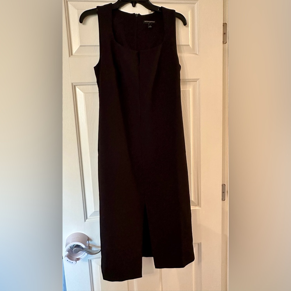Elegant Black Banana Republic Sleeveless Dress